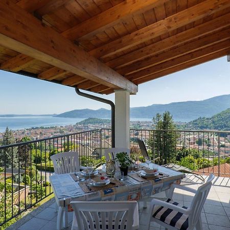 Panoramic'S Loft Apartment Verbania Exterior foto