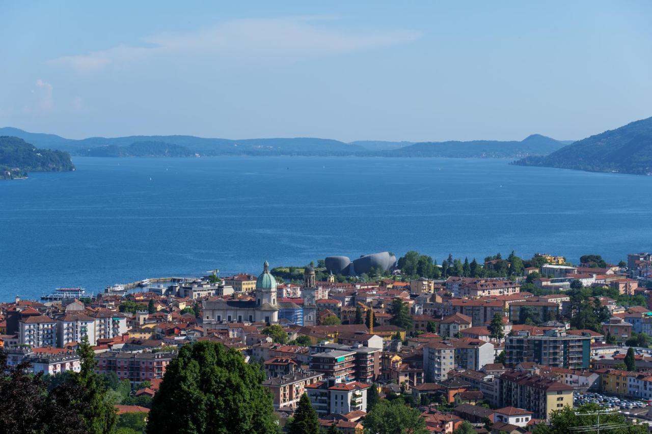 Panoramic'S Loft Apartment Verbania Exterior foto
